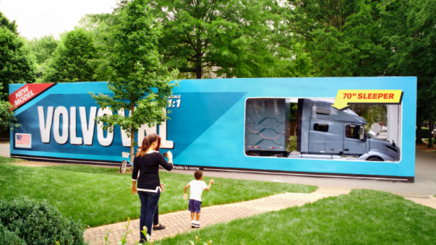 TADU_Reklam_Ajansi Blog_Joel_Jovine_Volvo_Big_Packaging_Exciting