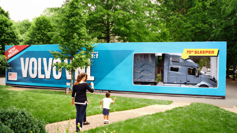 TADU_Reklam_Ajansi Blog_Joel_Jovine_Volvo_Big_Packaging_Exciting